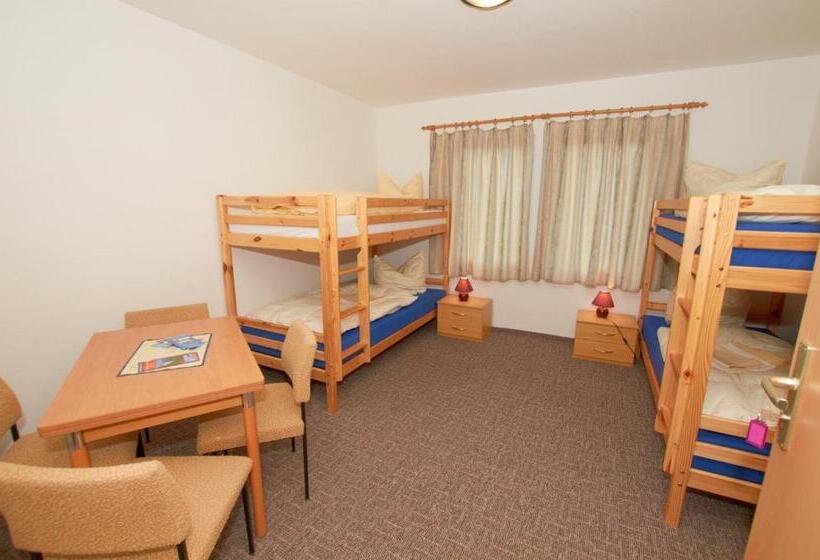 Четырехместный Номер Стандарт, 4 Personen Familienzimmer Mit Gemeinschaftsbad Auf Ruegen H5zi3