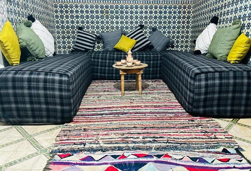 اتاق استاندارد سه نفره, Riad Zahrae Marrakech
