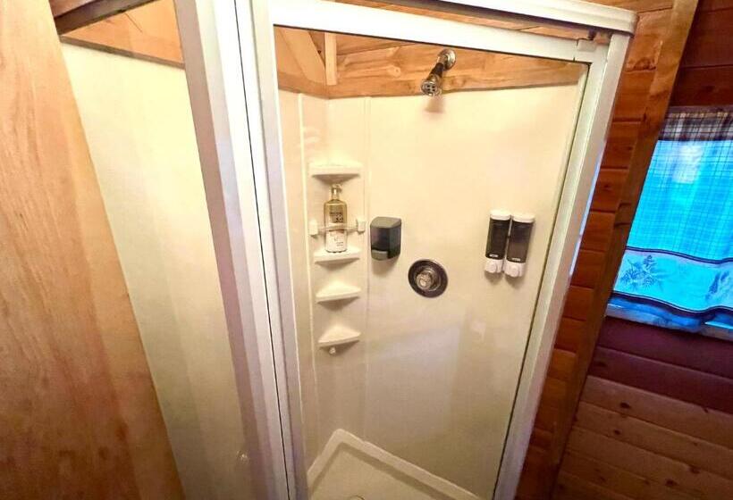 Апартаменты 1 Спальня, Triple G’s Resort   Cabin 1