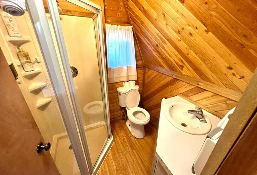 Апартаменты 1 Спальня, Triple G’s Resort   Cabin 1