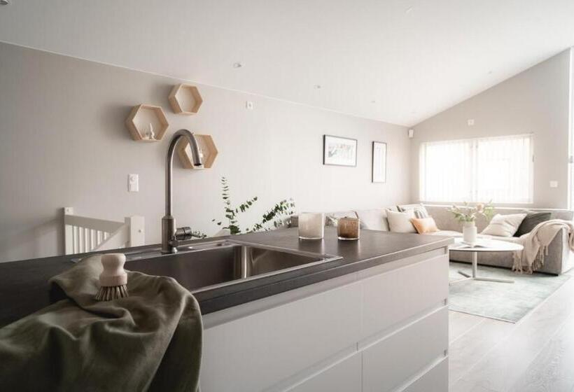 Апартаменты 2 Спальни, Arctic Homes   Unique Town House