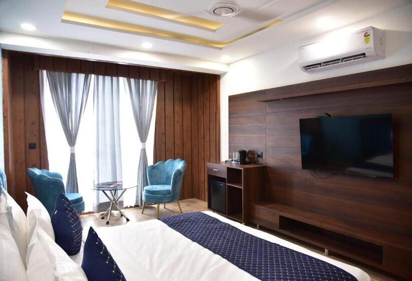 اتاق استاندارد, Lucky Inn