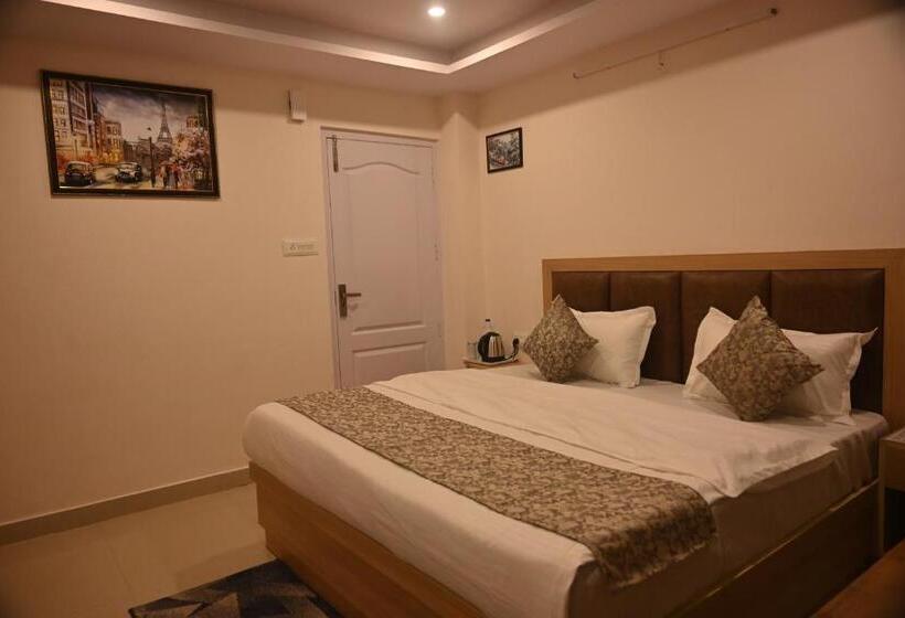 Номер Стандарт, Pine Ville Shimla