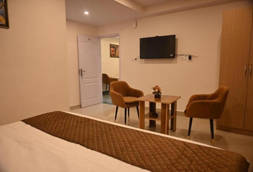 스탠다드 룸 산 전망, Pine Ville Shimla