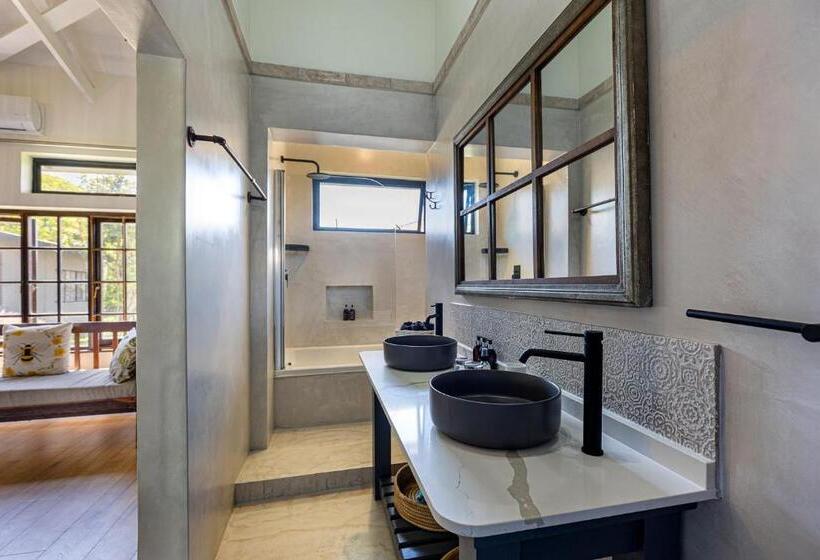 Дом 2 Спальни, Seaforth Country House