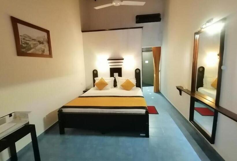 Номер Deluxe, Dalawella Beach Resort