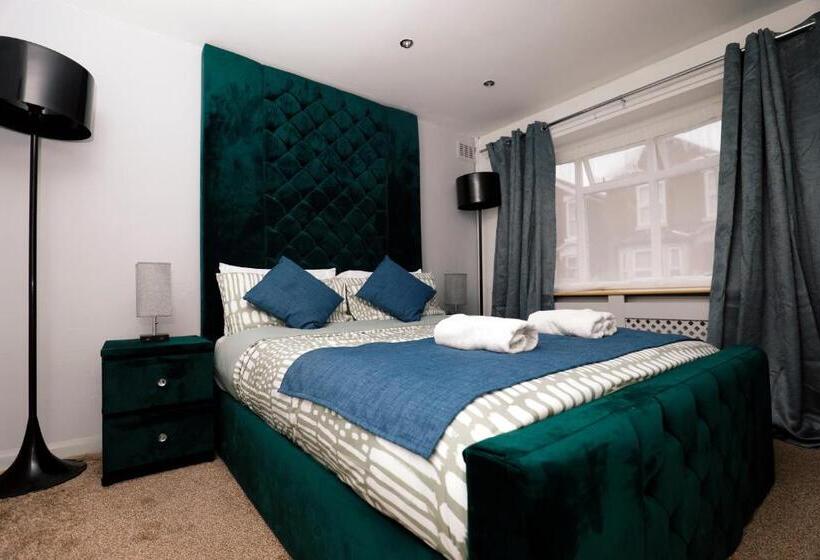 اتاق استاندارد با تخت بزرگ, Harmony Haven Executive Suite
