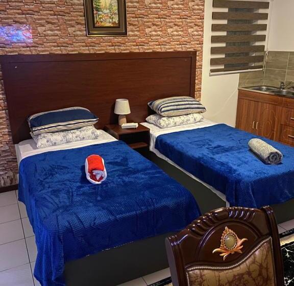 Стандартный Номер Кровать Кинг, Comrades Oasis Guest House