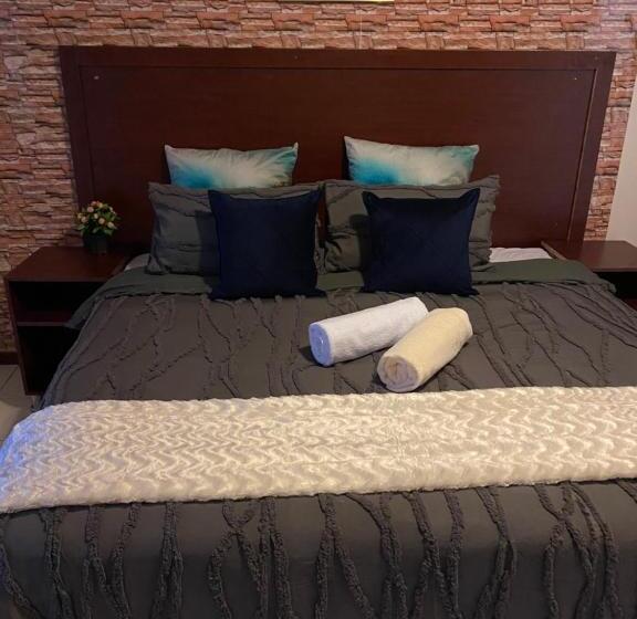 Стандартный Номер Кровать Кинг, Comrades Oasis Guest House