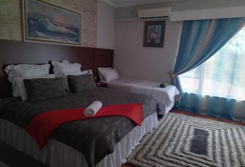 Стандартный Номер Кровать Кинг, Comrades Oasis Guest House