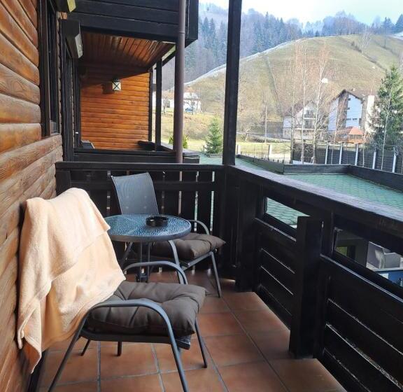 Четырехместный Номер Стандарт, Hillden Lodge &restaurant