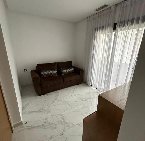 패밀리 스위트, Twin Hotel Tanger