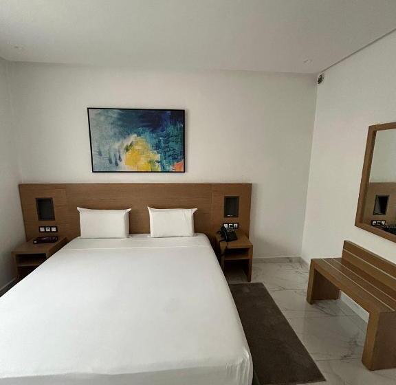 패밀리 스위트, Twin Hotel Tanger