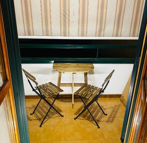 اتاق لوکس چهار تخته, B&b Selâavì Stabia