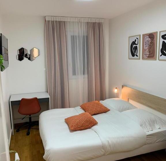סוויטה משפחתית, Chambre Privée Face Arrêt De Tram Proche Métro 5 Pablo Picasso, Chambres Individuelles , La Cuisine