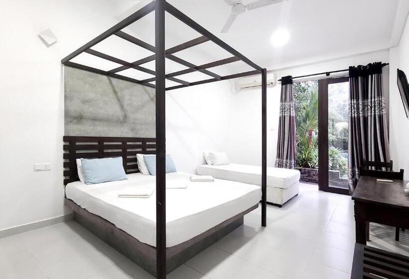 اتاق لوکس سه تخته, Mirissa Marin Wall Villa Deluxe Triple Room