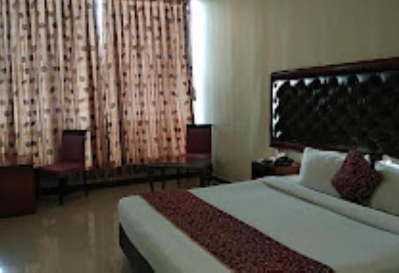 デラックスルーム, Dev International, Chhindwara