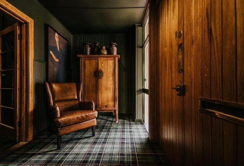 스탠다드 룸 킹사이즈 침대, The Amalfi Minimalist Room Z