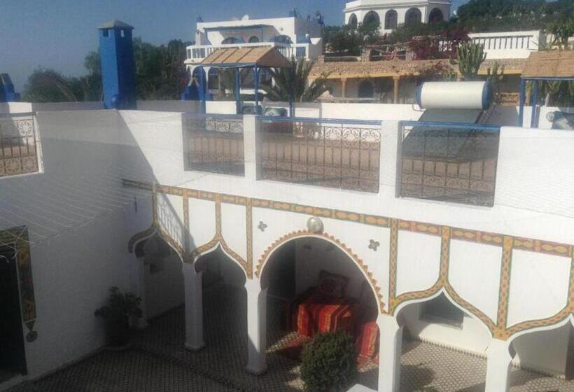 스탠다드 트리플 룸, Room In Guest Room   Room In Villa Lair De La Mer No0969