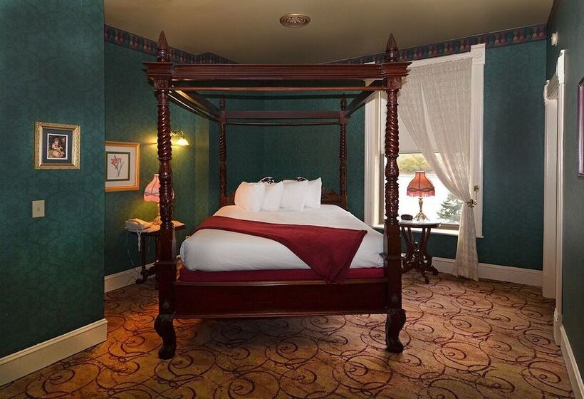 Люкс, Water Street Inn