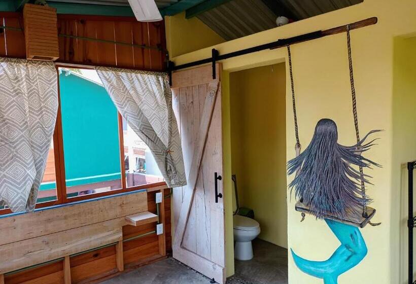 Номер Стандарт Вид на Сад, Oridleys Hostel16
