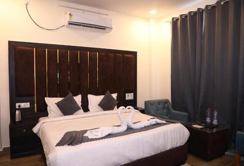 스탠다드 룸 킹사이즈 침대, Antara Inn