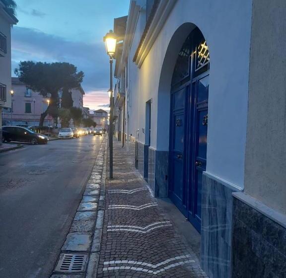 اتاق سوپریور با تخت بزرگ, Suite Al Borgo
