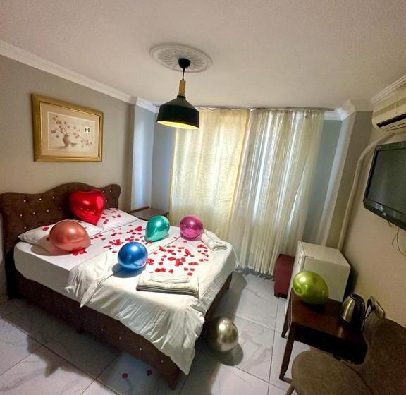 Quarto Estandar Cama King, Raydon