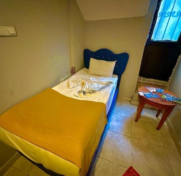 Quarto Estandar Individual, Raydon