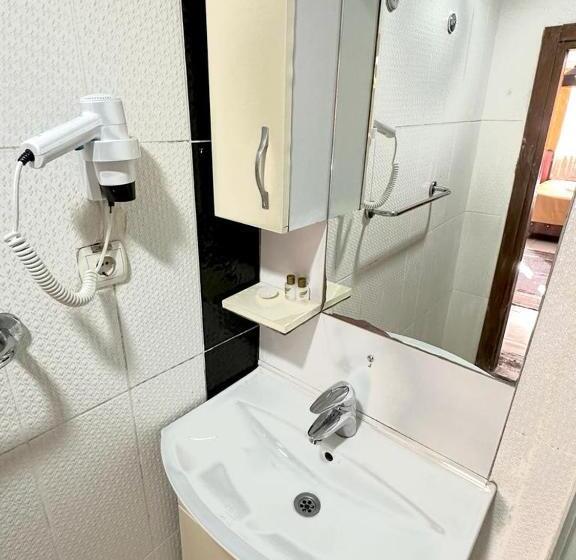 Quarto Triplo Superior, Raydon