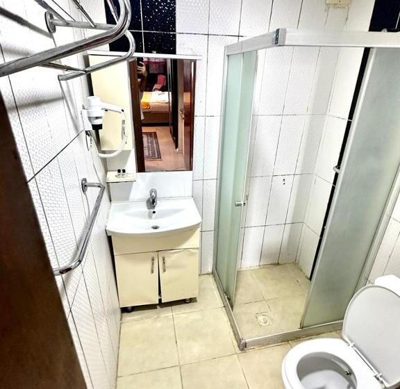 Quarto Triplo Deluxe, Raydon