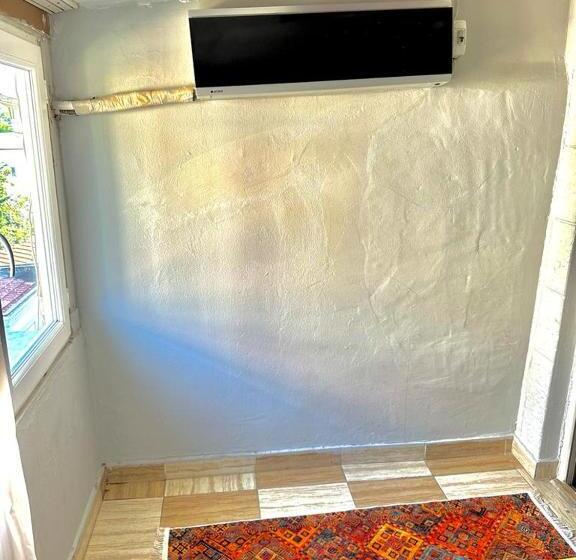 Quarto Quádruplo Deluxe, Raydon