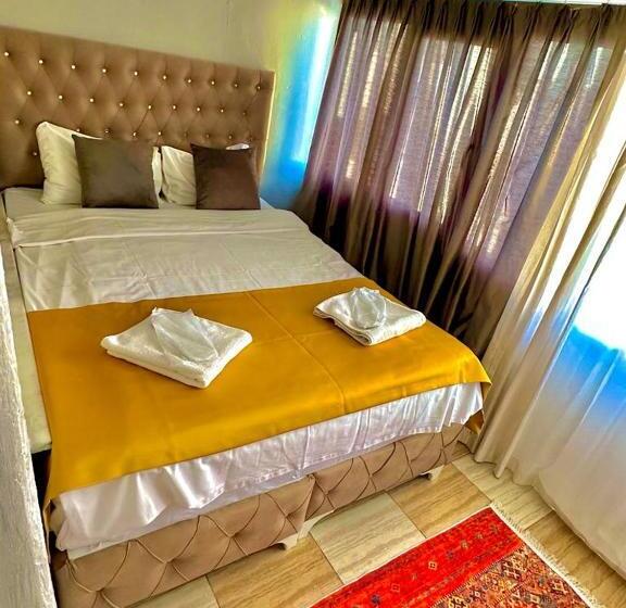 Quarto Quádruplo Deluxe, Raydon
