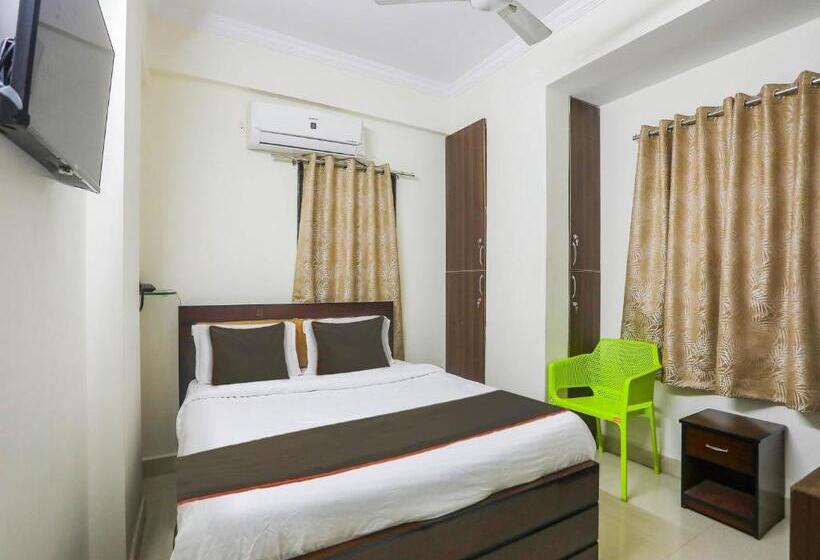 اتاق کلاسیک سه تخته, Collection O Svs Grand Guest House