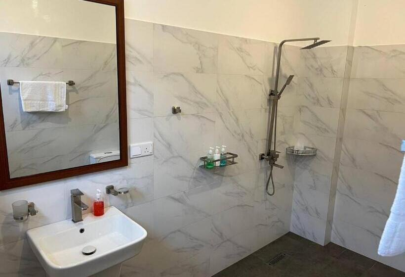 Трехместный Номер Стандарт с Балконом, Lum Residence