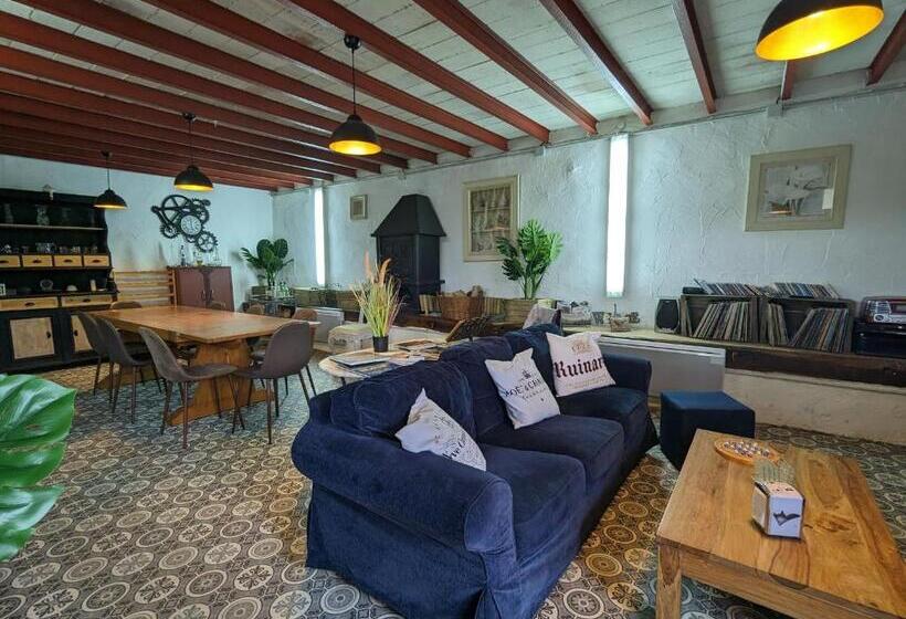 Семейный Номер, Guestroom Bouges Le Château, 1 Pièce, 3 Personnes   Fr 1 591 536