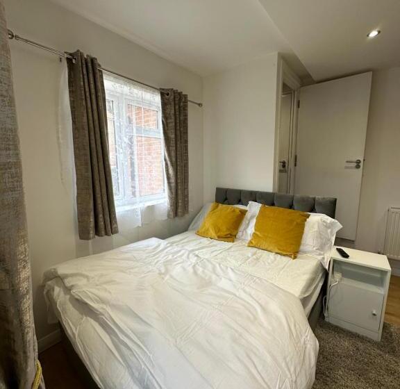 Студия Deluxe, Keedonwood Road Bromley, Rooms With Free Wifi