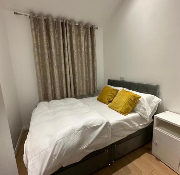 Студия Deluxe, Keedonwood Road Bromley, Rooms With Free Wifi