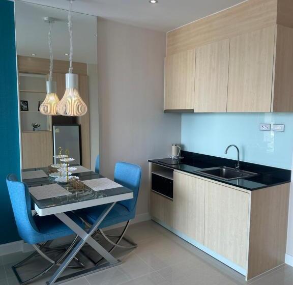 Апартаменты 1 Спальня Вид на Бассейн, Grande Caribbean Condo Resort Pattaya G2008