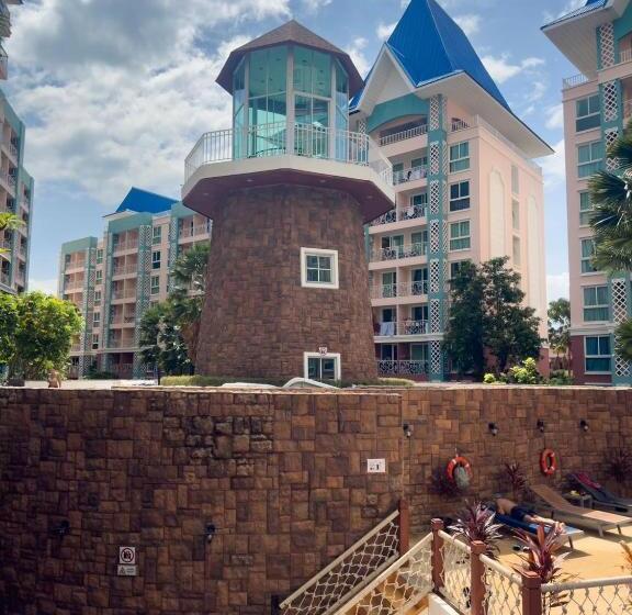 Апартаменты 1 Спальня Вид на Бассейн, Grande Caribbean Condo Resort Pattaya G2008