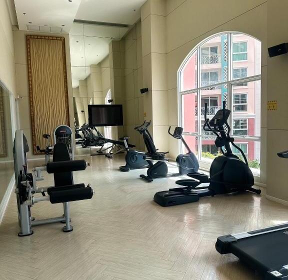 Апартаменты 1 Спальня Вид на Бассейн, Grande Caribbean Condo Resort Pattaya G2008