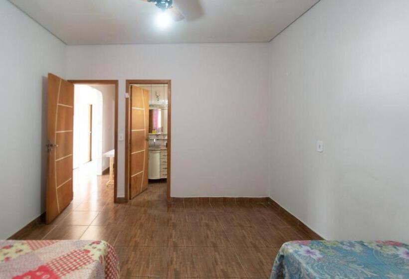 اتاق خانوادگی, Hostel Toca Do Noel E Bia