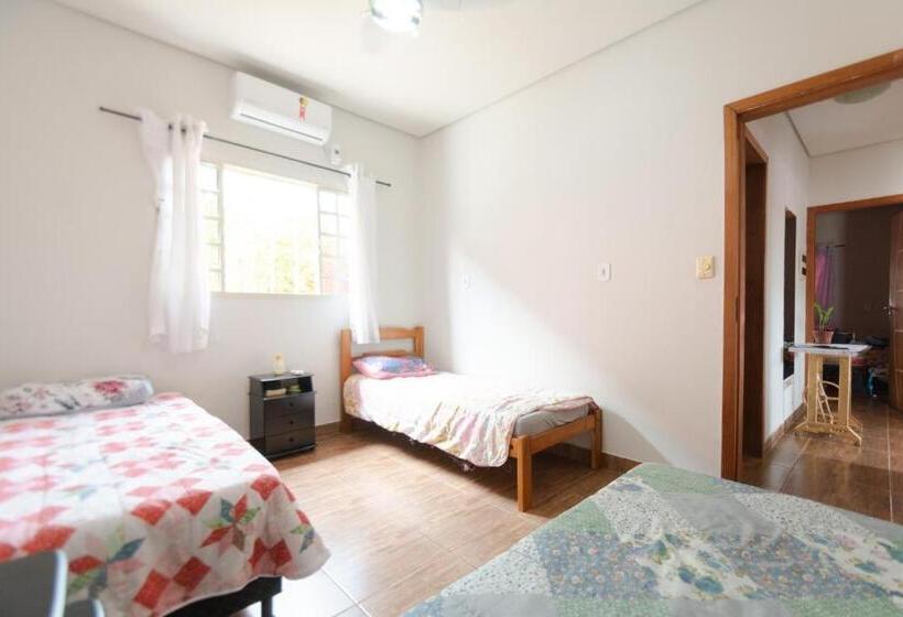 تختخواب در اتاق مشترک, Hostel Toca Do Noel E Bia