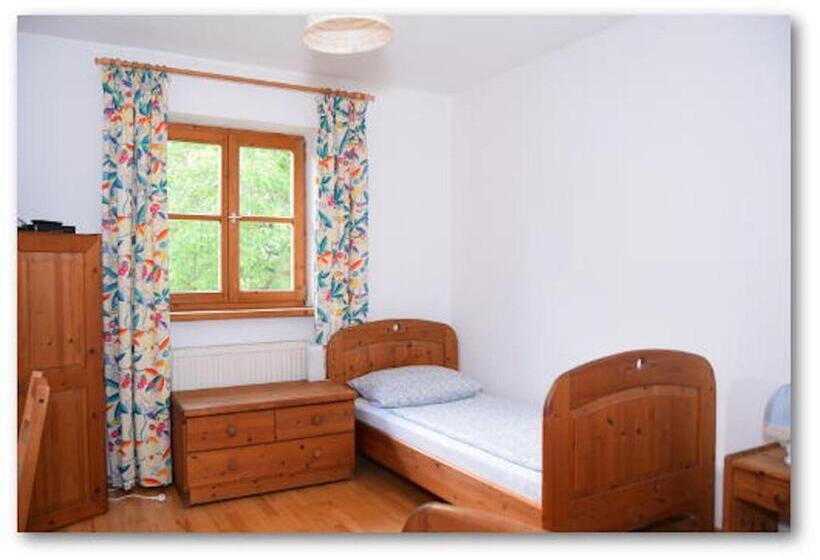 Апартаменты 3 Спальни, Hostel Für Monteure