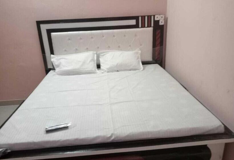Трехместный Номер Классика, Oyo 81193 Hotel Blue Moon