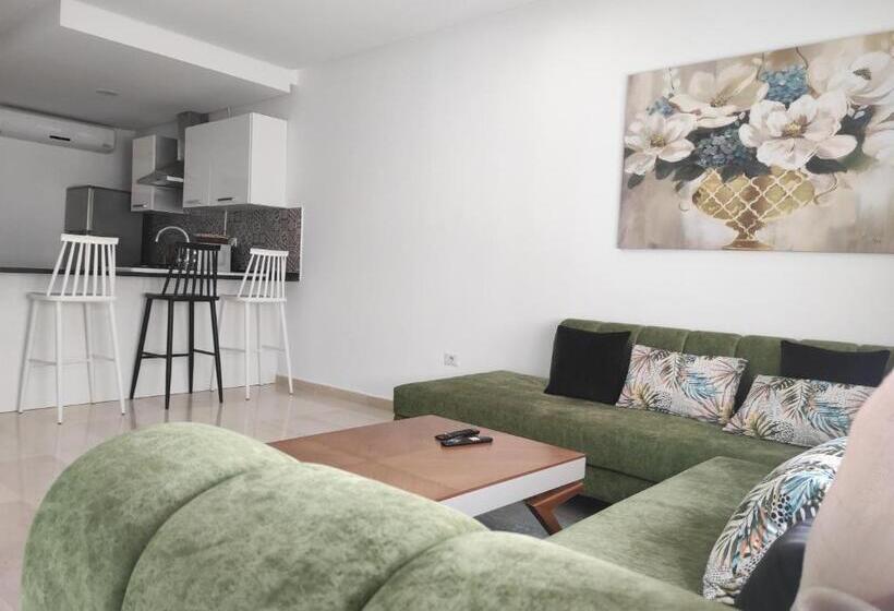 חדר סטנדרט, Room In Apartment   Refined Elegance Cite Les Palmiers