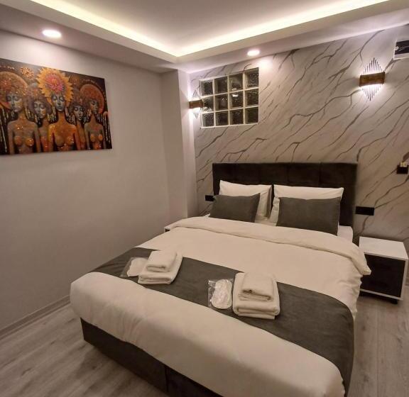 Escritório Estándar, White Palace Haliç