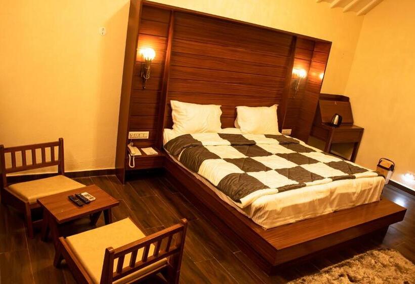 Президентский Люкс, The Village Resort Mundra