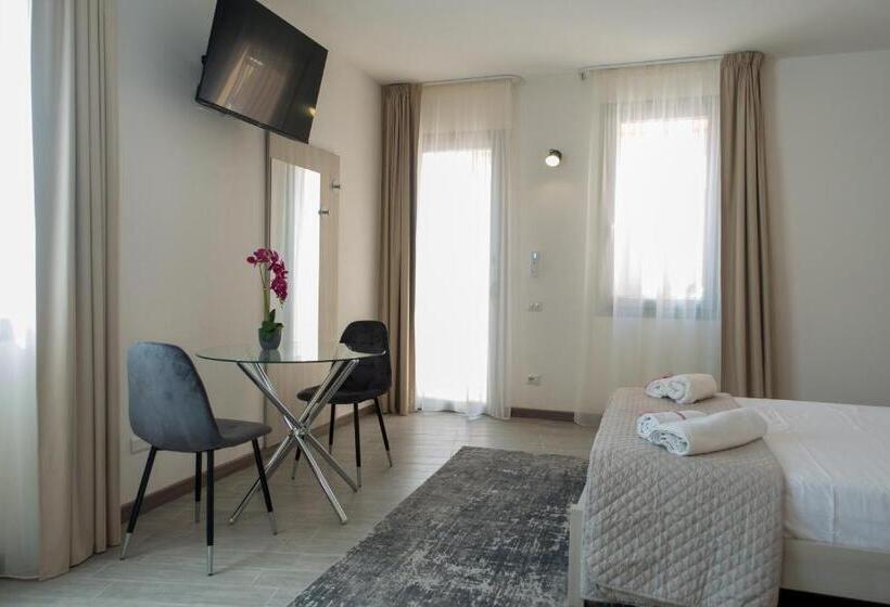 اتاق استاندارد با وان آب گرم, Green Guest House