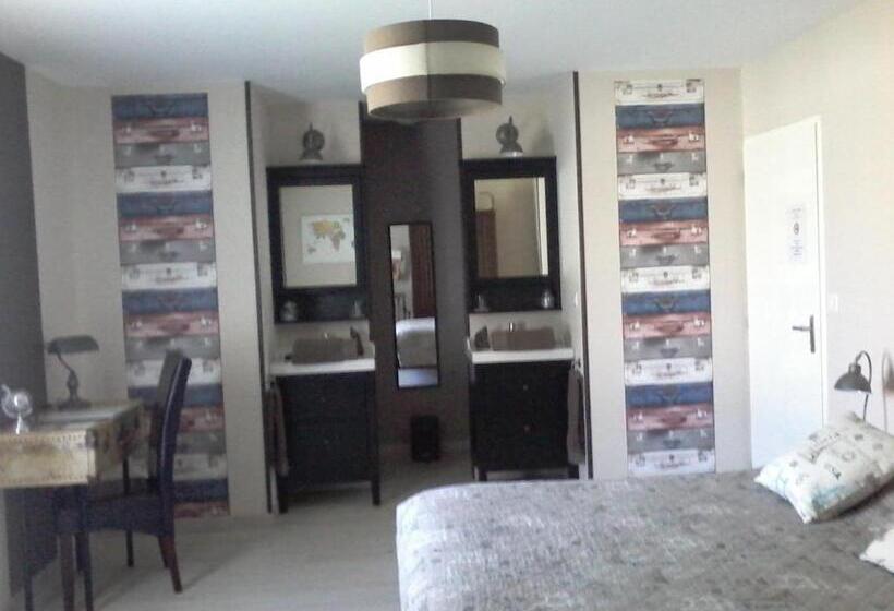 Номер Стандарт, Le Pavillon Sandrey